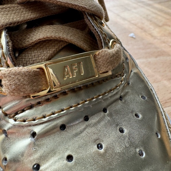 ✨Nike Air Force 1 Metallic Gold✨ - Picture 11 of 15